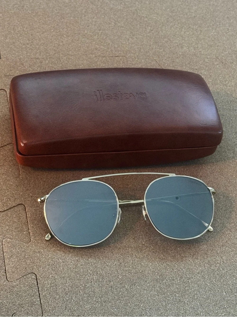 Illesteva - Mykonos II Sunglasses (Gold/Grey Flat)
